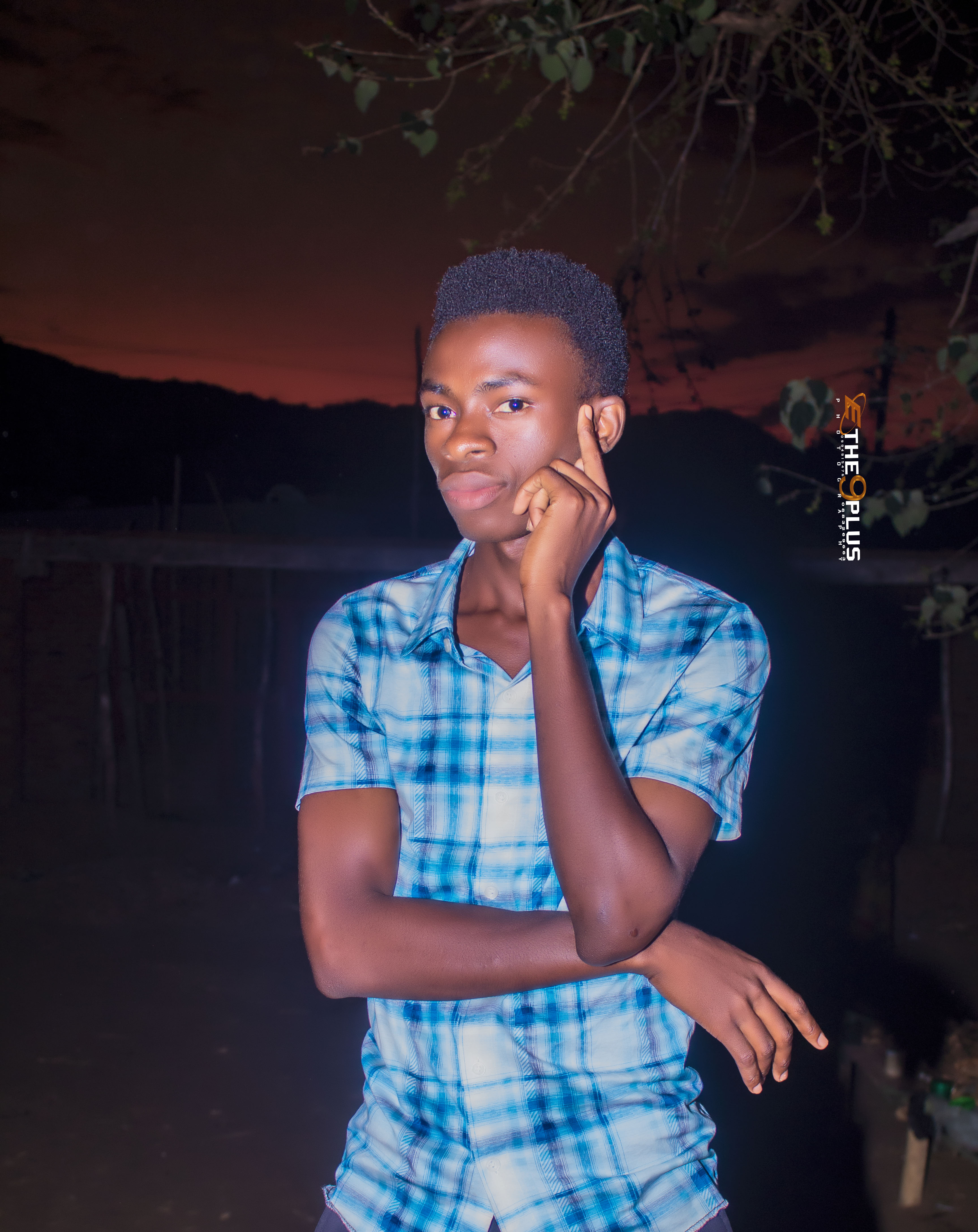 Nkhom Gee