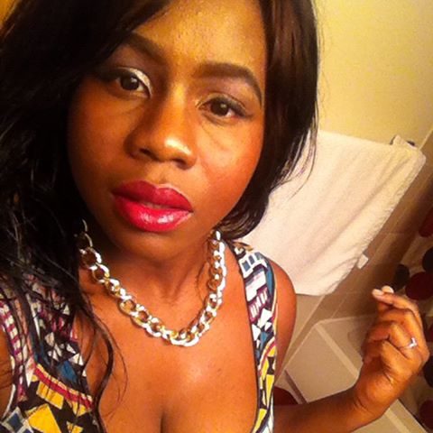 MonaSinging