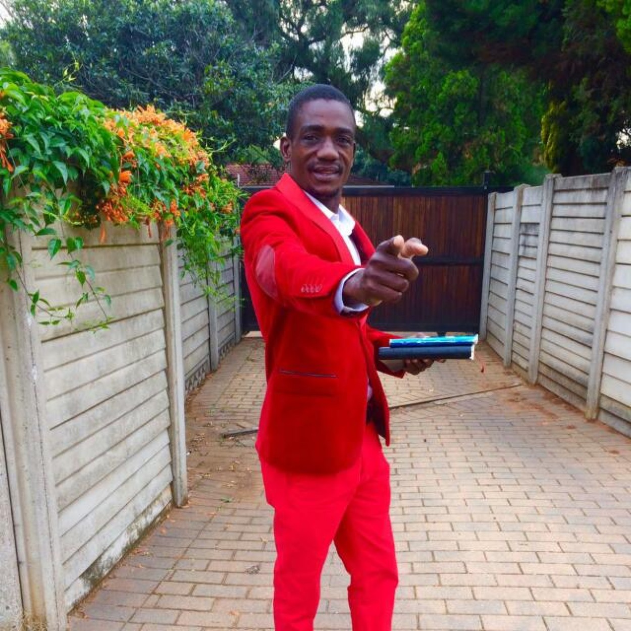Steve Kalumbamoyo 